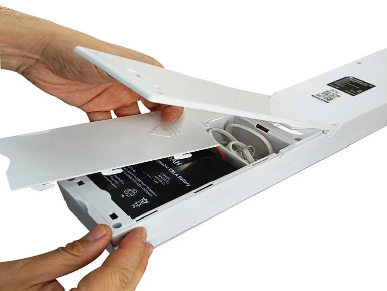 Lámpara de Emergencia 160 LED